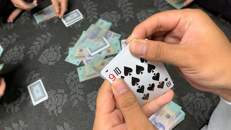 Khám phá cách chơi danh bai doi th để chiến thắng và nâng cao kỹ năng với danh bai doi th